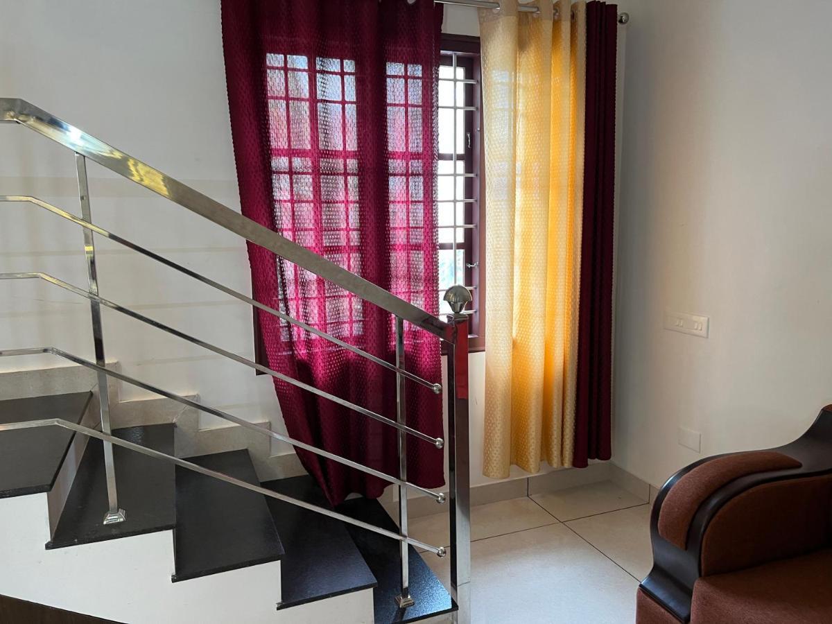 Villa Pullad à Aranmula Extérieur photo