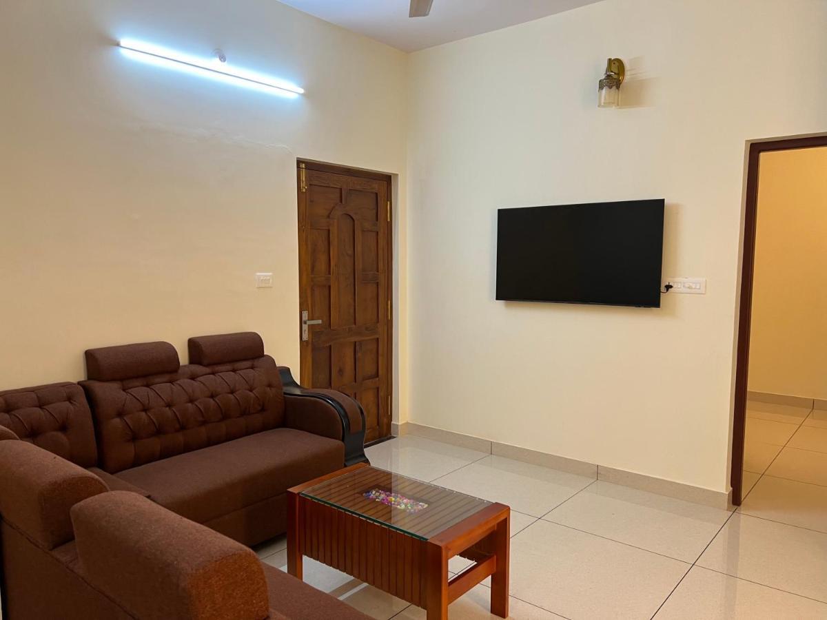 Villa Pullad à Aranmula Extérieur photo
